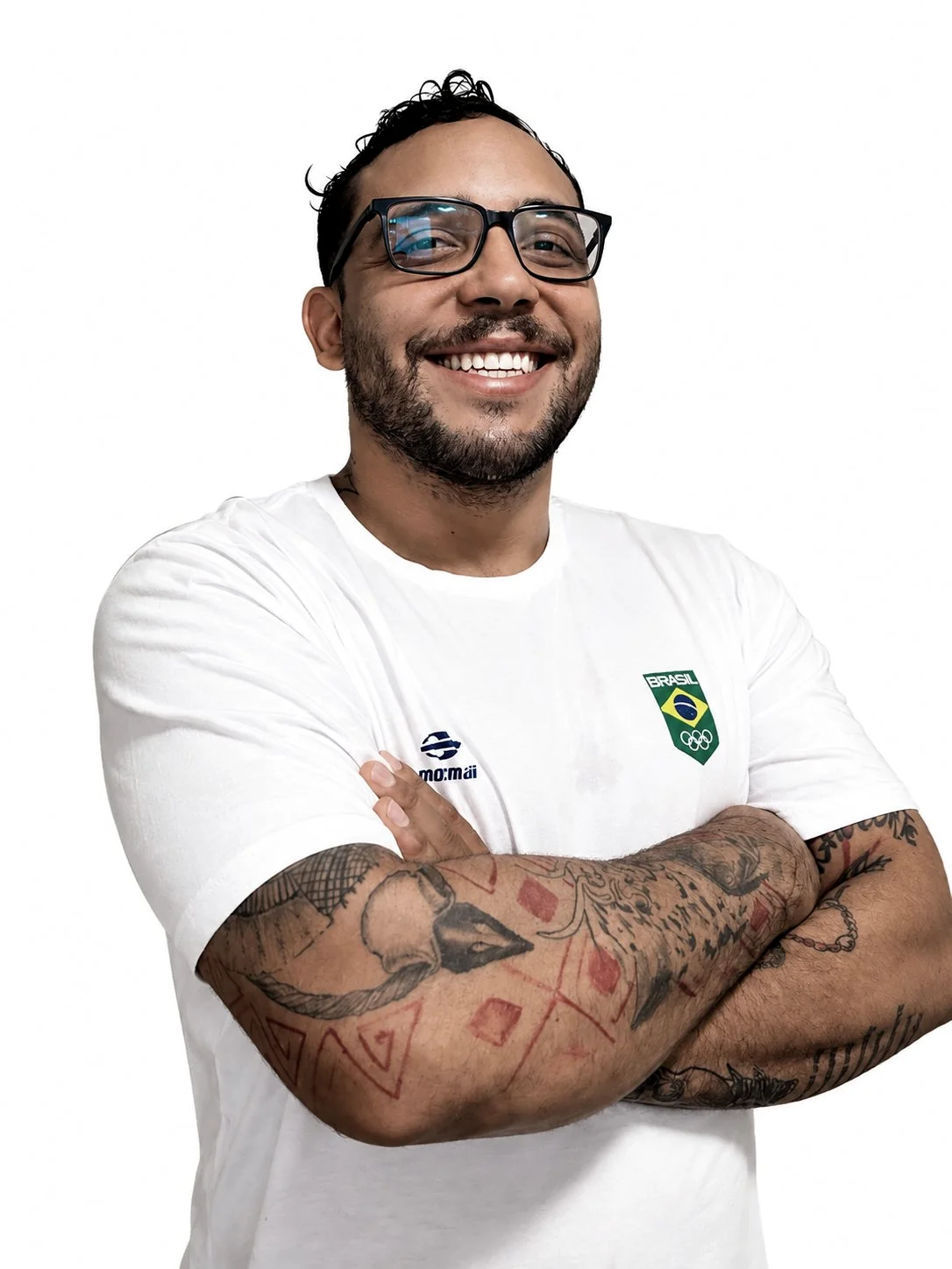 Davi Assunção, personal trainer e faixa-preta de Judô e Jiu-Jitsu, de braços cruzados.